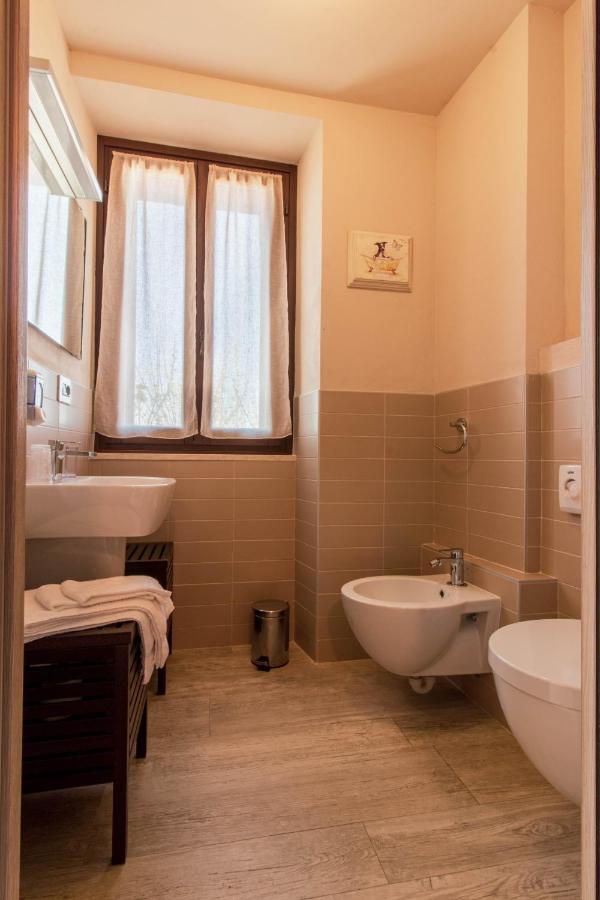 Poggio Dei Farinetti Bed & Breakfast Diano d'Alba Ngoại thất bức ảnh