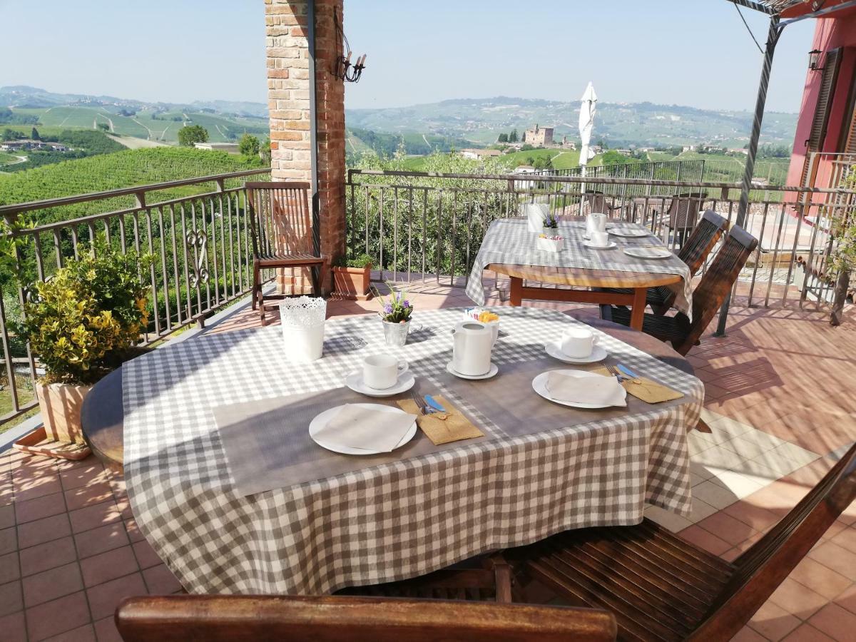 Poggio Dei Farinetti Bed & Breakfast Diano d'Alba Ngoại thất bức ảnh